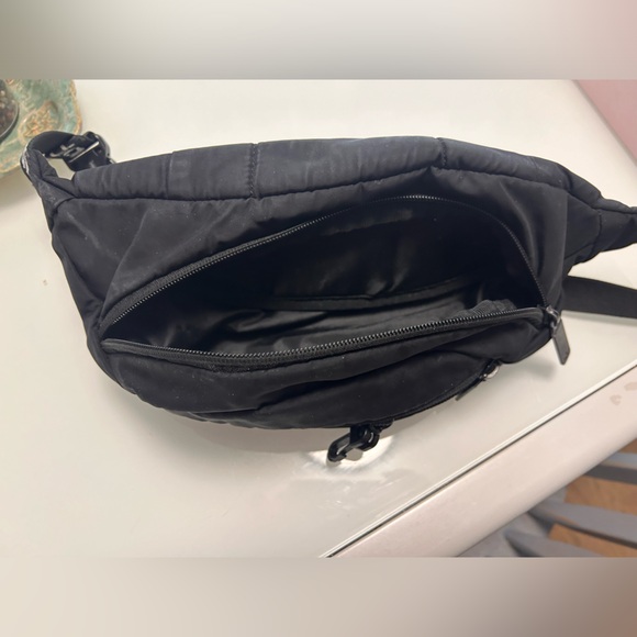 Adidas Fanny Pack - Picture 4 of 4